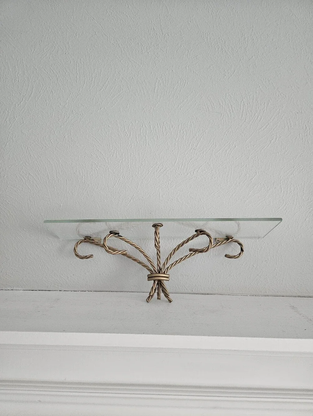 Vintage HOMCO Chateau Twisted Gold Brass Rope Decorative Wall Shelf With Glass